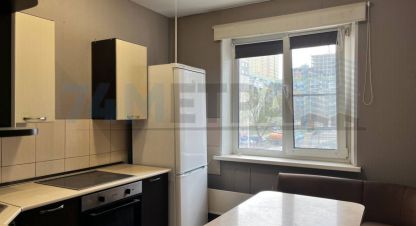 Снять квартиру 1 комнатную, 40 кв. м. Фотография №1 Сдам квартиру 1 комнатную с общей площадью 40м2, 4/10 эт., на улице Братьев Кашириных, Калининский район район, г. Челябинск, Челябинская обл., Россия, агентство 74 метра. Фотография №1