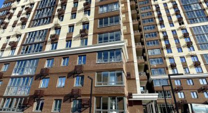 Продам квартиру 1 комнатную с общей площадью 35.8м2, 8/17 эт., на улице Никитская ул, г. Киров, Кировская обл., Россия, агентство Руснедвижимость. Фотография №1