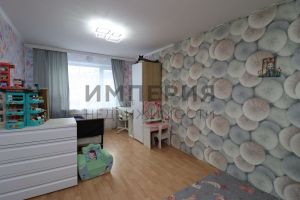 Продам квартиру 3-х комнатную с общей площадью 67.9м2, 5/5 эт., на улице Зайцева ул, г. Магадан, Магаданская обл., Россия, агентство Империя Недвижимости