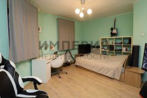 Продам квартиру 1 комнатную с общей площадью 43.8м2, 7/7 эт., на улице Колымское шоссе, г. Магадан, Магаданская обл., Россия, агентство Империя Недвижимости