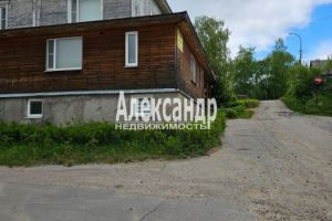 Продам дом 2-х комнатный с общей площадью 586м2, на улице Карелия лахденпохья садовая, Лахденпохский район, г. Лахденпохья, Карелия респ., Россия, агентство Александр-Недвижимость