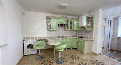 Купить квартиру 3-х комнатную, 84.3 кв. м. Фотография №1 Продам квартиру 3-х комнатную с общей площадью 84.3м2, 3/5 эт., на улице Паршина, г. Севастополь, Крым авт. респ., Россия, агентство ООО Ренессанс Крым. Фотография №1