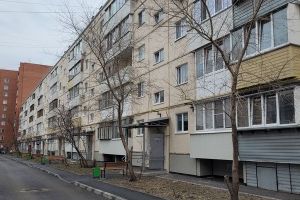 Продам квартиру 3-х комнатную с общей площадью 59.2м2, 5/5 эт., на улице Сибирская, Швейная фирма район, г. Курган, Курганская обл., Россия, агентство Домовой45
