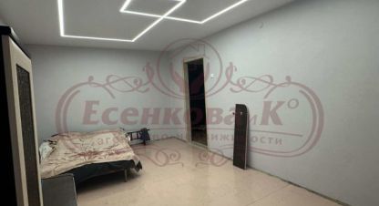 Продам квартиру 1 комнатную с общей площадью 33.1м2, 5/5 эт., на улице 3 микро, Заозерный район, г. Курган, Курганская обл., Россия, агентство Домовой45. Фотография №1