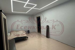 Продам квартиру 1 комнатную с общей площадью 33.1м2, 5/5 эт., на улице 3 микро, Заозерный район, г. Курган, Курганская обл., Россия, агентство Домовой45