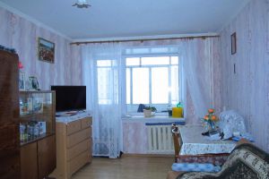 Продам квартиру 1 комнатную с общей площадью 30.7м2, 3/5 эт., на улице Савельева, Швейная фирма район, г. Курган, Курганская обл., Россия, агентство Домовой45