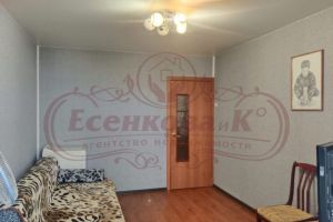 Продам квартиру 2-х комнатную с общей площадью 48.9м2, 5/5 эт., на улице Перова, Рябково район, г. Курган, Курганская обл., Россия, агентство Домовой45