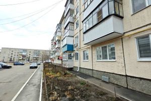 Продам квартиру 3-х комнатную с общей площадью 56.7м2, 5/5 эт., на улице К маркса, Швейная фирма район, г. Курган, Курганская обл., Россия, агентство Домовой45