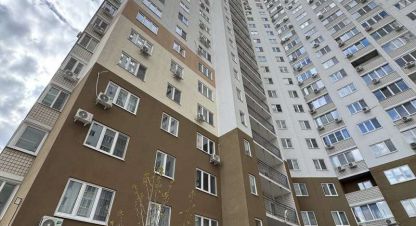 Продам квартиру 1 комнатную с общей площадью 36м2, 1/25 эт., на улице Волжский 4-й проезд, Октябрьский район, г. Саратов, Саратовская обл., Россия, агентство АН Империя. Фотография №1