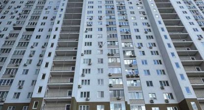 Продам квартиру 1 комнатную с общей площадью 43м2, 11/25 эт., на улице Волжский 4-й проезд, Октябрьский район, г. Саратов, Саратовская обл., Россия, агентство АН Империя. Фотография №1