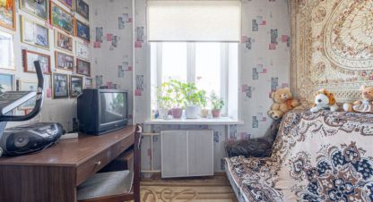 Продам квартиру 3-х комнатную с общей площадью 58м2, 3/5 эт., на улице 3-я кленовая ул, Советский район, г. Казань, Татарстан респ., Россия, агентство Мультилистинг.РФ. Фотография №1