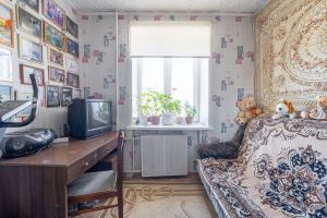 Продам квартиру 3-х комнатную с общей площадью 58м2, 3/5 эт., на улице 3-я кленовая ул, Советский район, г. Казань, Татарстан респ., Россия, агентство Мультилистинг.РФ