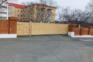 Продам квартиру 2-х комнатную с общей площадью 82.1м2, 1/4 эт., на улице Железнодорожная, Пок врангель район, г. Находка, Приморский край, Россия, агентство АН ИМПЕРИАЛ(Находка) Продам квартиру 2-х комнатную с общей площадью 82.1м2, 1/4 эт., на улице Железнодорожная, Пок врангель район, г. Находка, Приморский край, Россия, агентство АН ИМПЕРИАЛ(Находка)