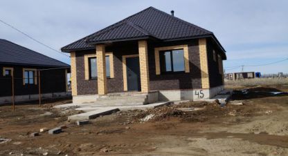 Купить дом 3-х комнатную, 104 кв. м. Фотография №1 Продам дом 3-х комнатный с общей площадью 104м2, на улице Виноградная, г. Заря, Вологодская обл., Россия, агентство ЦН Авега. Фотография №1