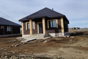 Продам дом 3-х комнатный с общей площадью 104м2, на улице Виноградная, г. Заря, Вологодская обл., Россия, агентство ЦН "Авега"