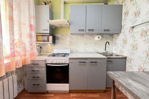 Продам квартиру 2-х комнатную с общей площадью 45.6м2, 5/5 эт., на улице Тренева ул, г. Астрахань, Астраханская обл., Россия, агентство Доверие AN Продам квартиру 2-х комнатную с общей площадью 45.6м2, 5/5 эт., на улице Тренева ул, г. Астрахань, Астраханская обл., Россия, агентство Доверие AN