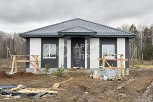 Продам дом 4-х комнатный с общей площадью 102м2, на улице Сосновая, г. Прохладный, Свердловская обл., Россия, агентство Артис Про Продам дом 4-х комнатный с общей площадью 102м2, на улице Сосновая, г. Прохладный, Свердловская обл., Россия, агентство Артис Про