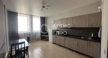 Купить квартиру 4-х комнатную, 85.3 кв. м. Фотография №1 Продам квартиру 4-х комнатную с общей площадью 85.3м2, 7/8 эт., на улице Счастливая, г. Екатеринбург, Свердловская обл., Россия, агентство Артис Про. Фотография №1