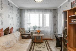 Продам квартиру 3-х комнатную с общей площадью 58.7м2, 3/9 эт., на улице Прудская ул, г. Новоалтайск, Алтайский край, Россия, агентство Миэль офис в Барануле