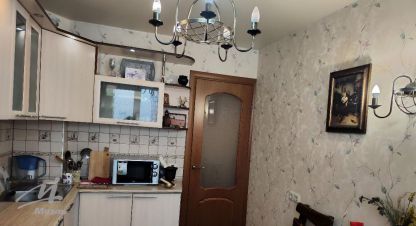 Купить квартиру 3-х комнатную, 66 кв. м. Фотография №1 Продам квартиру 3-х комнатную с общей площадью 66м2, 1/10 эт., на улице Лазурная ул, Индустриальный район, г. Барнаул, Алтайский край, Россия, агентство Миэль офис в Барануле. Фотография №1