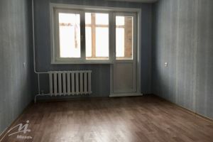 Продам квартиру 2-х комнатную с общей площадью 44м2, 2/5 эт., на улице Молодежная ул, Железнодорожный район, г. Барнаул, Алтайский край, Россия, агентство Миэль офис в Барануле