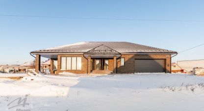 Купить дом 5-ти комнатную, 398.1 кв. м. Фотография №1 Продам дом 5-ти комнатный с общей площадью 398.1м2, г. Новоалтайск, Алтайский край, Россия, агентство Миэль офис в Барануле. Фотография №1