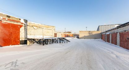 Купить гараж/паркинг, 22.4 кв. м. Фотография №1 Продам гараж/паркинг с общей площадью 22.4м2, на улице Строителей пр-кт, Железнодорожный район, г. Барнаул, Алтайский край, Россия, агентство Миэль офис в Барануле. Фотография №1