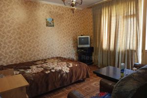 Продам квартиру 3-х комнатную с общей площадью 73м2, 1/9 эт., на улице Колобова, г. Севастополь, Крым авт. респ., Россия, агентство InVita Realty