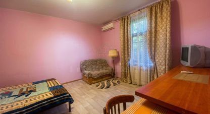 Купить квартиру 1 комнатную, 29 кв. м. Фотография №1 Продам квартиру 1 комнатную с общей площадью 29м2, 1/2 эт., на улице Гавена, г. Севастополь, Крым авт. респ., Россия, агентство InVita Realty. Фотография №1