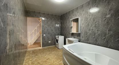 Купить дом 6-ти комнатную, 116 кв. м., Россия, г. Средняя ахтуба рп. Фотография №9