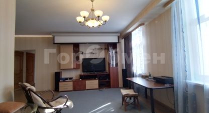 Купить квартиру 3-х комнатную, 93.6 кв. м. Фотография №1 Продам квартиру 3-х комнатную с общей площадью 93.6м2, 2/2 эт., на улице Заозерная, г. Омск, Омская обл., Россия, агентство ГорОбмен. Фотография №1