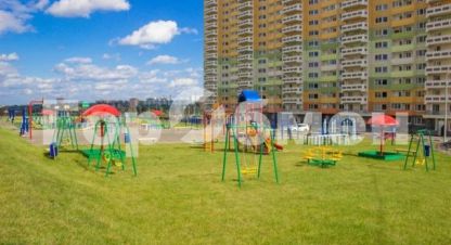 Продам квартиру 2-х комнатную с общей площадью 54.4м2, 8/19 эт., на улице Калужское шоссе, г. Тула, Тульская обл., Россия, агентство ГорОбмен. Фотография №1