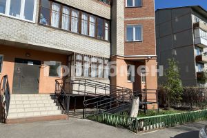 Продам квартиру 4-х комнатную с общей площадью 110м2, 7/8 эт., на улице Багратиона, г. Омск, Омская обл., Россия, агентство ГорОбмен Продам квартиру 4-х комнатную с общей площадью 110м2, 7/8 эт., на улице Багратиона, г. Омск, Омская обл., Россия, агентство ГорОбмен