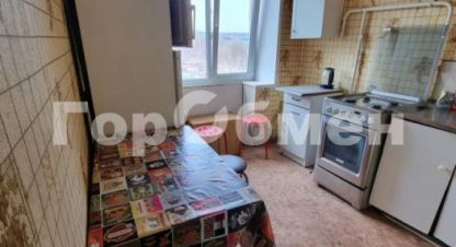 Продам квартиру 1 комнатную с общей площадью 30.1м2, 5/5 эт., на улице Энергетиков, г. Советск, Тульская обл., Россия, агентство ГорОбмен. Фотография №1