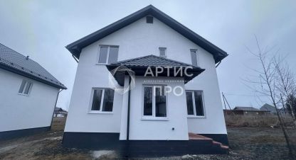 Купить дом 5-ти комнатную, 155.4 кв. м. Фотография №1 Продам дом 5-ти комнатный с общей площадью 155.4м2, на улице Отто шмидта, г. Курганово, Свердловская обл., Россия, агентство Артис Про. Фотография №1