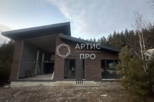 Продам коттедж/дачу 5-ти комнатную с общей площадью 180м2, на улице Дальняя, г. Ключи, Свердловская обл., Россия, агентство Артис Про Продам коттедж/дачу 5-ти комнатную с общей площадью 180м2, на улице Дальняя, г. Ключи, Свердловская обл., Россия, агентство Артис Про