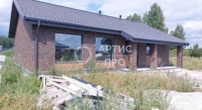 Продам дом 4-х комнатный с общей площадью 180м2, на улице Врубеля, г. Кадниково, Свердловская обл., Россия, агентство Артис Про. Фотография №1