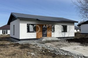 Продам дом 4-х комнатный с общей площадью 86м2, на улице 12-й кианитовый проезд, г. Екатеринбург, Свердловская обл., Россия, агентство Артис Про Продам дом 4-х комнатный с общей площадью 86м2, на улице 12-й кианитовый проезд, г. Екатеринбург, Свердловская обл., Россия, агентство Артис Про