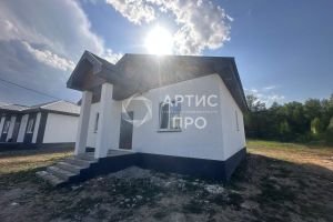 Продам дом 4-х комнатный с общей площадью 96м2, на улице Сосновая, г. Прохладный, Свердловская обл., Россия, агентство Артис Про Продам дом 4-х комнатный с общей площадью 96м2, на улице Сосновая, г. Прохладный, Свердловская обл., Россия, агентство Артис Про