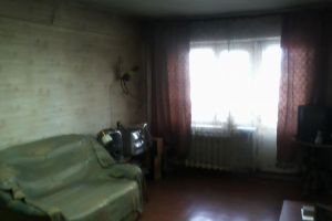 Продам квартиру 2-х комнатную с общей площадью 45м2, 3/5 эт., на улице Розы Люксембург, Ленинский район, г. Иркутск, Иркутская обл., Россия