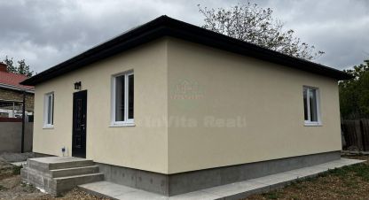 Купить дом 3-х комнатную, 81 кв. м. Фотография №1 Продам дом 3-х комнатный с общей площадью 81м2, г. Медик-1, Крым авт. респ., Россия, агентство InVita Realty. Фотография №1