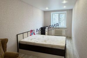 Продам квартиру 3-х комнатную с общей площадью 58.4м2, 2/5 эт., на улице Емельянова ул, Щекинский район, г. Щёкино, Тульская обл., Россия, агентство АН Астория