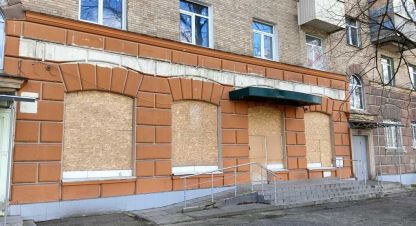 Купить офисное помещение, 133.6 кв. м. Фотография №1 Продам офисное помещение с общей площадью 133.6м2, на улице Полтавський шлях, Холодногорский район, г. Харьков , Харьковская обл., Украина, агентство Aspo.biz. Фотография №1