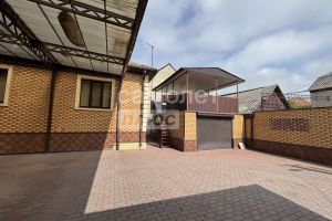 Продам дом 5-ти комнатный с общей площадью 118м2, на улице Кабардинская ул, г. Нальчик, Кабардино-Балкария респ., Россия, агентство Самолет Плюс Нальчик