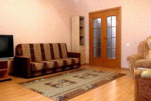 Сдам квартиру 2-х комнатную с общей площадью 60м2, 5/6 эт., на улице Комсомольский пр-кт, г. Томск, Томская обл., Россия, агентство Альбион