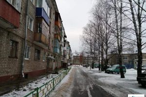 Продам квартиру 2-х комнатную с общей площадью 49.3м2, 5/5 эт., на улице Ленина пр-кт, г. Коряжма, Архангельская обл., Россия, агентство Джойнио