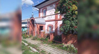Продам коттедж/дачу 8-ти комнатную с общей площадью 207.6м2, на улице Волейбольный проезд, г. Барнаул, Алтайский край, Россия, агентство Джойнио. Фотография №1