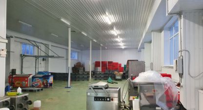 Продам производственно-складское помещение с общей площадью 5900м2, на улице Связи, г. Великий Новгород, Новгородская обл., Россия, агентство Джойнио. Фотография №1