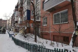 Продам квартиру 2-х комнатную с общей площадью 41.1м2, 1/5 эт., на улице Николая липового пер, г. Бийск, Алтайский край, Россия, агентство Джойнио