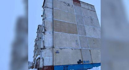 Продам квартиру 3-х комнатную с общей площадью 84.5м2, 5/5 эт., на улице Садовая ул, г. Магадан, Магаданская обл., Россия, агентство Джойнио. Фотография №1